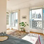 Eiffel Tower View Rose, Apartment #1
